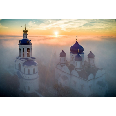 церковь в тумане